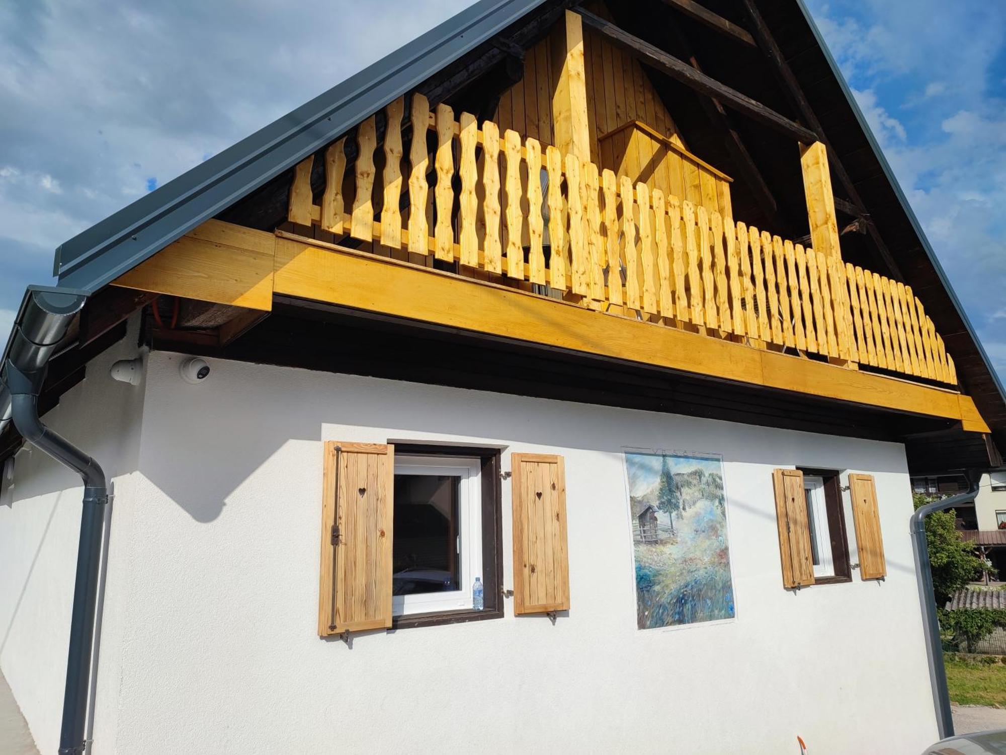 Slovenian House Mira Zgornje Gorje Exteriör bild