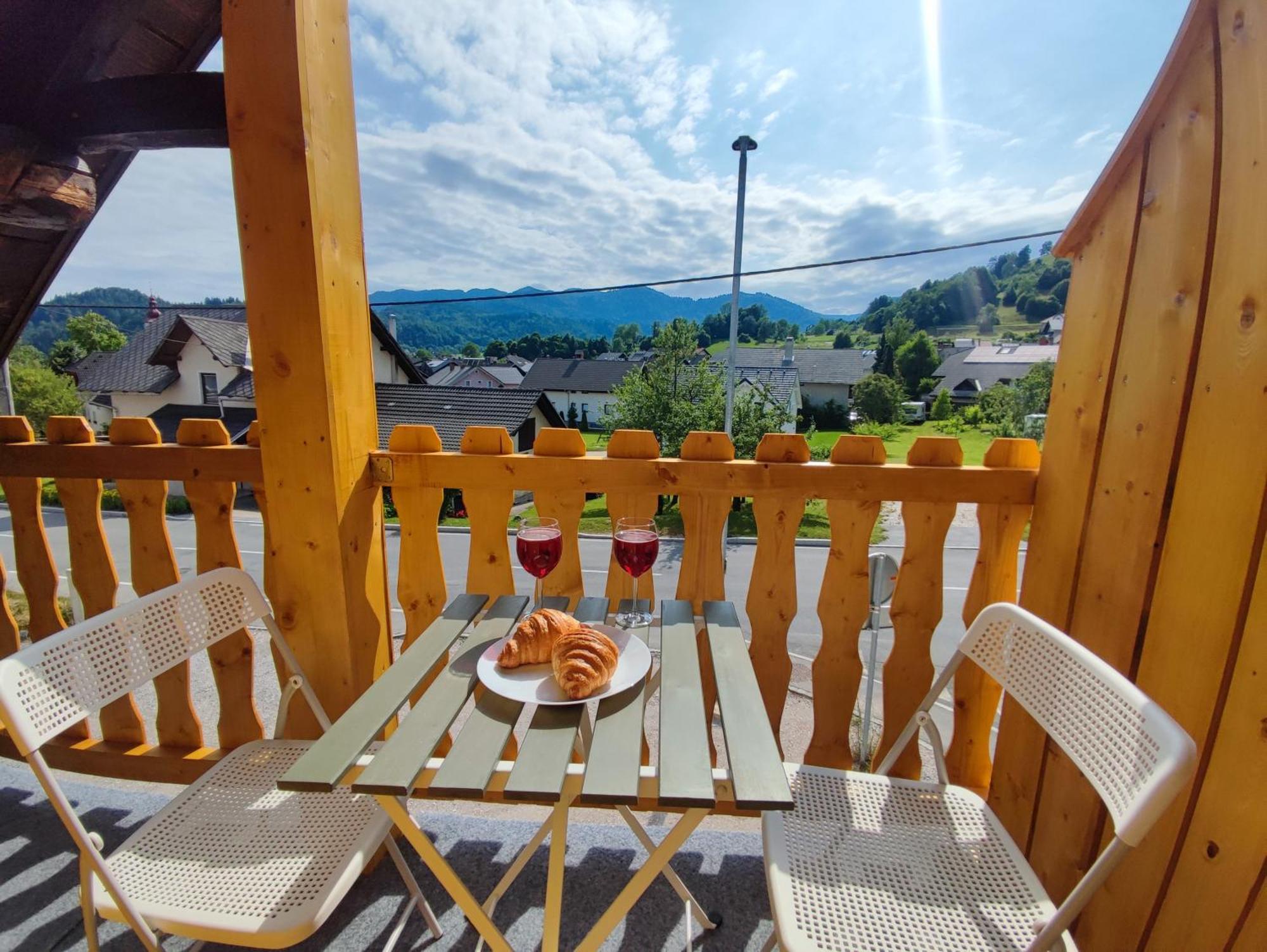 Slovenian House Mira Zgornje Gorje Exteriör bild